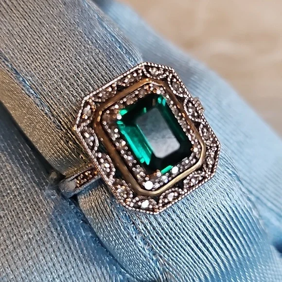 -SOLD- Vintage style, lab created emerald w/real diamonds with silver and 14kt - Picture 5 of 8